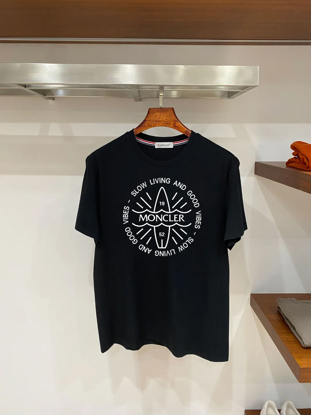 Moncler T 26s New Arrival Supima 210 ， ， + ， ， ， ， ， Breathable， ！ ， ， ，Series ， 5 ， ， 100 ， 1% . Versatile， 。 Breathable， ：White// /Light Green /Khaki / /Black Sizes：M-3XL Size ：178-130 L